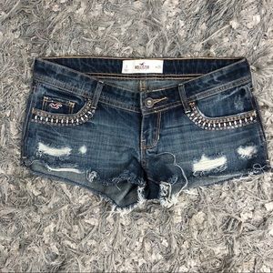 🚫 SOLD 🚫 Hollister studded shorts